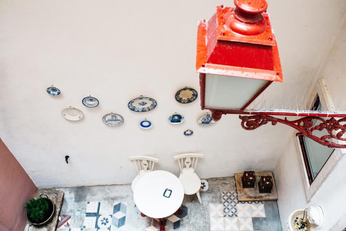 Exquisite With Patio Portuguese Soul Alfama 2p Apartment *