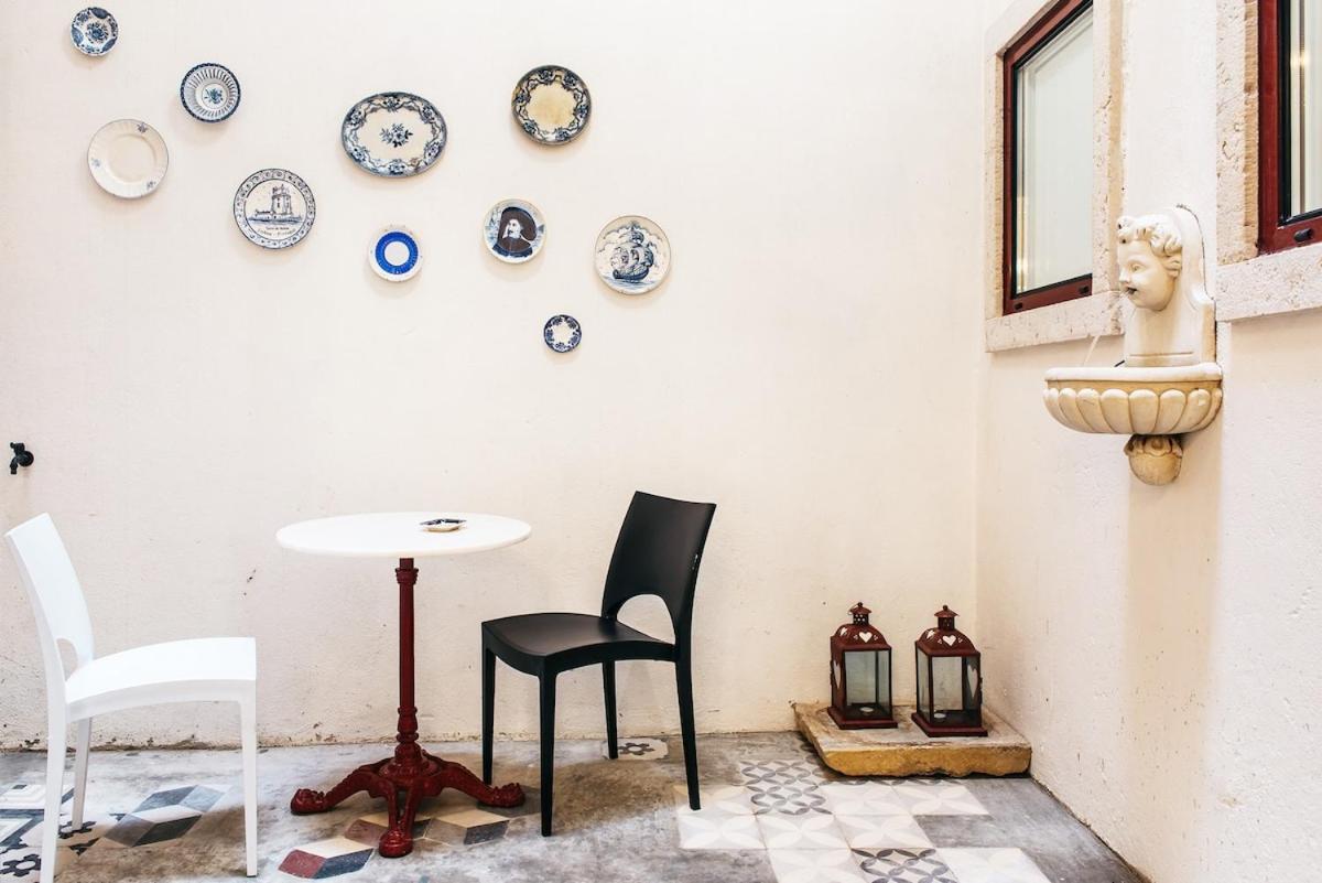 Exquisite With Patio Portuguese Soul Alfama 2p *