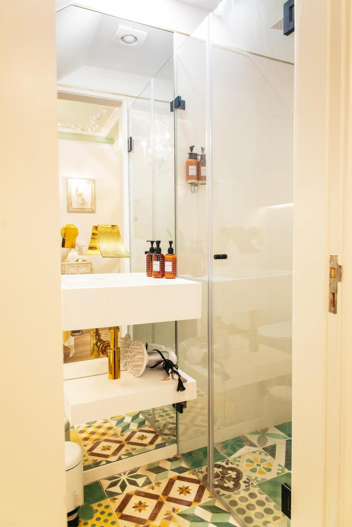 Apartment Exquisite With Patio Portuguese Soul Alfama 2p *