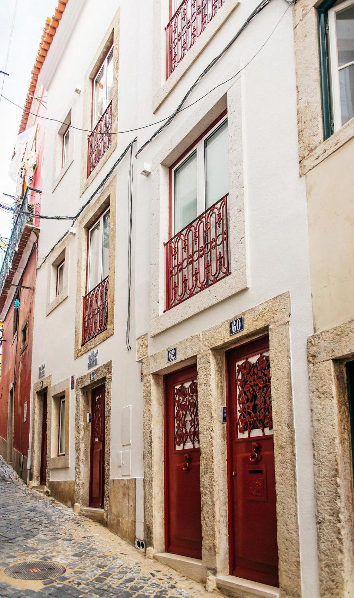 Exquisite With Patio Portuguese Soul Alfama 2p Lissabon